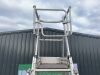 UNRESERVED Youngman 7-9 Step Extendable Portable Podium Ladder - 3