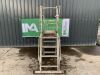 Youngman 4-6 Step Extendable Podium Ladder - 2