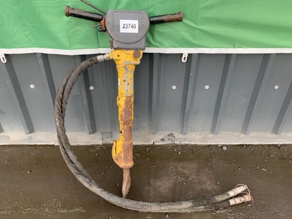 Wacker Neuson Breaker c/w Chisel