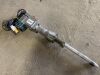 UNRESERVED Makita 110v Kango Hammer c/w Chisel - 2