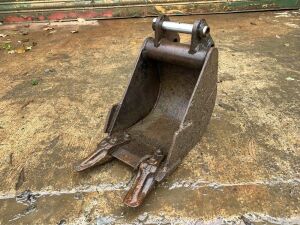 Strickland 20" Bucket c/w 2 Teeth