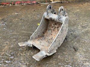 8.5" Bucket c/w 2 Teeth