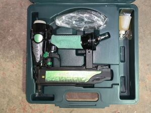 UNUSED Hitachi Air Nailer in Case