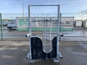 UNUSED/NEW Galvanised Cattle Headlocking Gate Crush