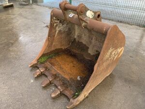 UNRESERVED Tighe Digging Bucket