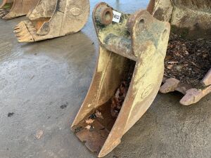 UNRESERVED Strickland Trench Bucket