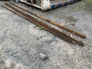 UNRESERVED 4 x Steel Lengths