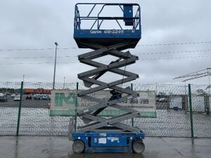 UNRESERVED 2000 Genie GS-3246 Electric Scissors Lift