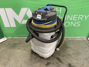 UNRESERVED Industrial 220v Portable Vacuum