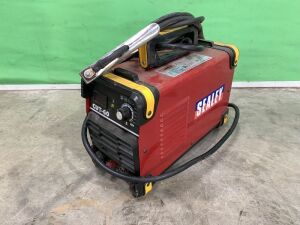 UNRESERVED CUT-60 60AMP Welder