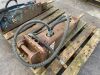 UNRESERVED Socomec DMS95 Hydraulic Breaker c/w Hoses & Chisel - 3