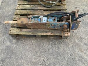 UNRESERVED Topa Hydraulic Rock Breaker c/w Hoses & Chisel