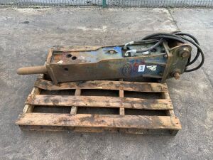 UNRESERVED 2012 Topa 300 Hydraulic Breaker c/w Hoses & Chisel