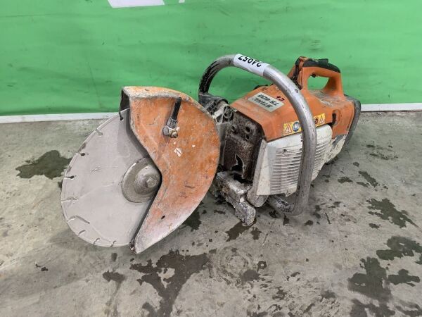 UNRESERVED Sthil TS400 Petrol Consaw c/w Diamond Blade