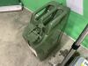 UNRESERVED Lot to Include: 2T Jack, 20ltr Jerry Can & Red Barrell Pump - 4